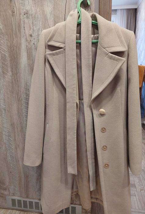 Пальто демисезонное