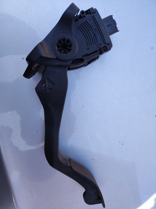 Потенциометър на газта на Пежо-307(фейслифт)