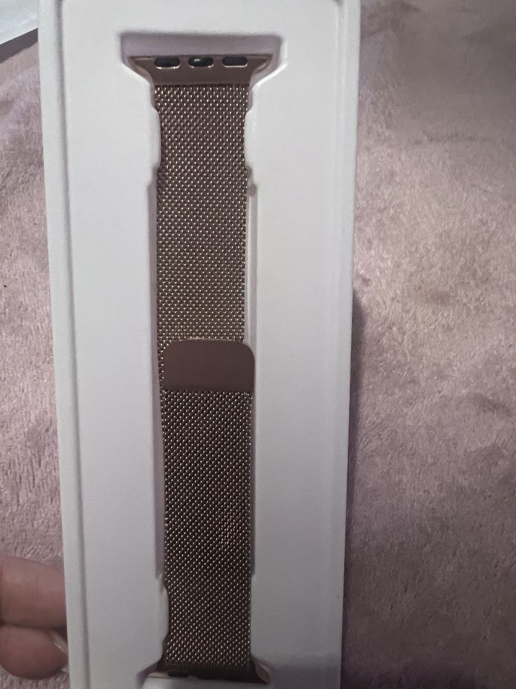 Гривна за Apple IWatch  rose gold