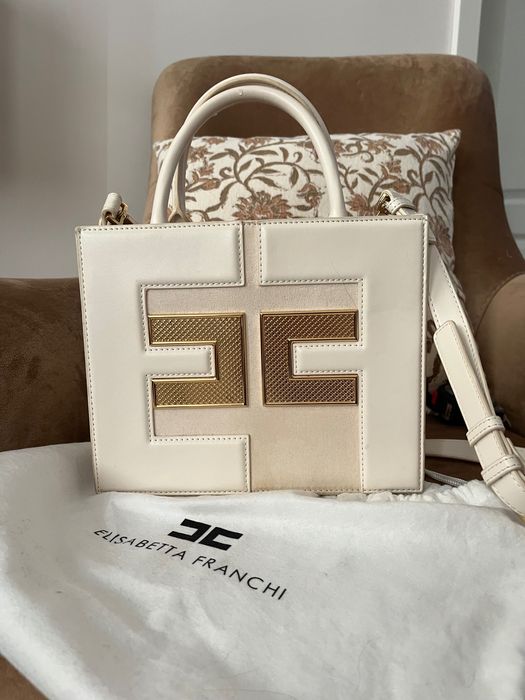 Продавам чанта Elisabetta Franchi
