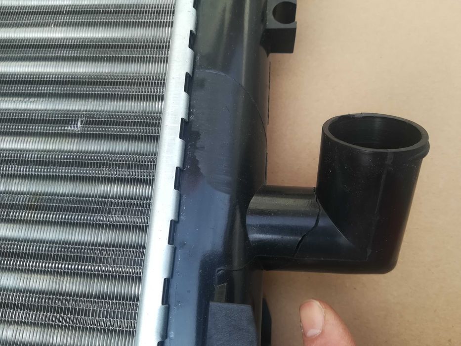 radiator Opel Astra G 17 D nou stut rupt 100 lei