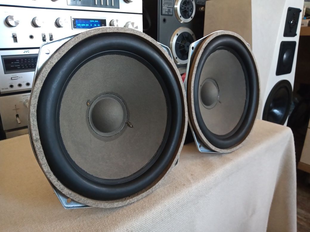 Set Difuzoare Mid/Bass Heco. 3 ohms, 40 watts, 25 cm. Impecabile.