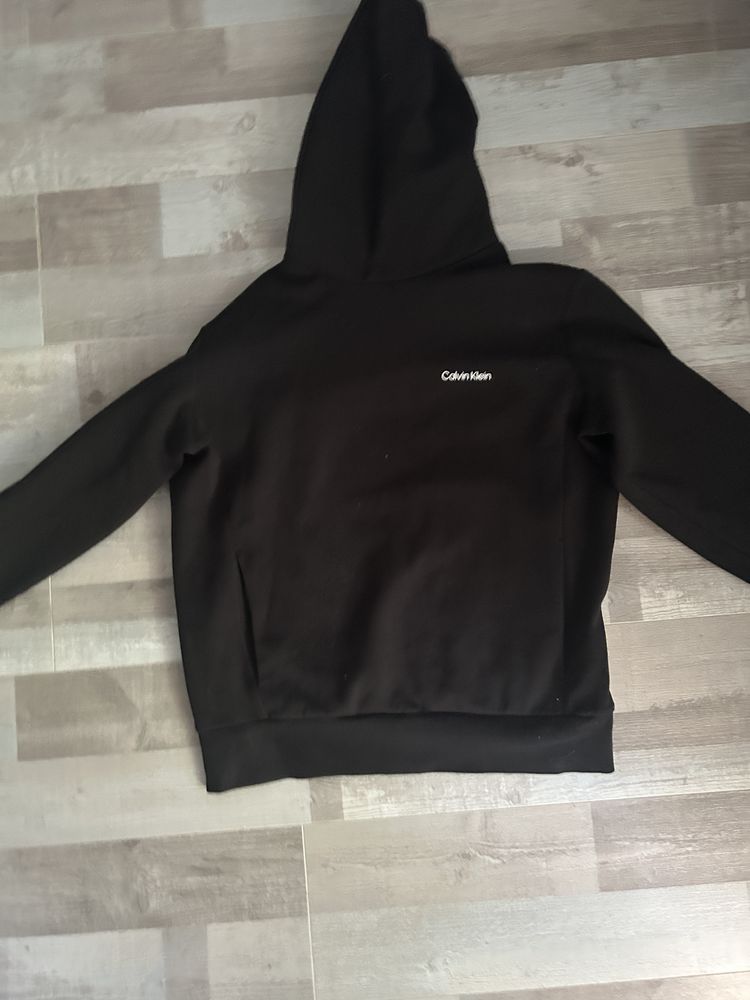 Calvin Klein суичър размер S