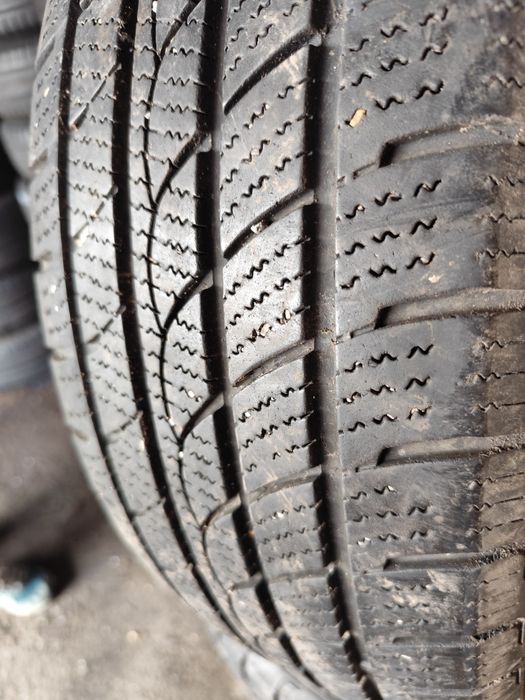 Anvelope 235 60 18 M+S