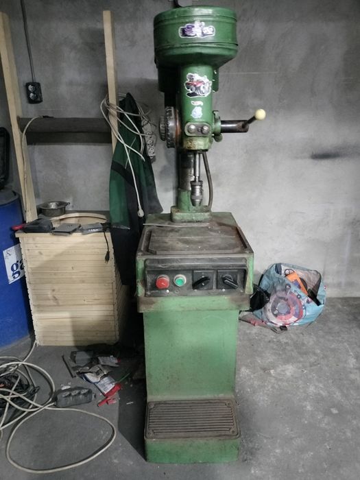 Bormașină industriala cu coloana/mașina de gaurit