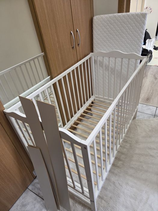 Pătuț bebeluș /copil reglabil +saltea