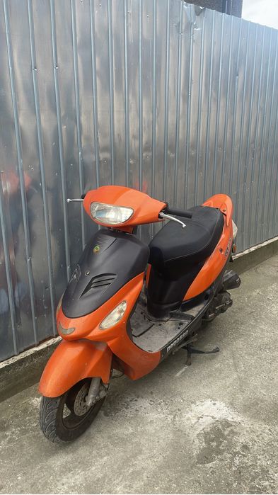 Vand Scuter ZNEN cu cariserie Moped