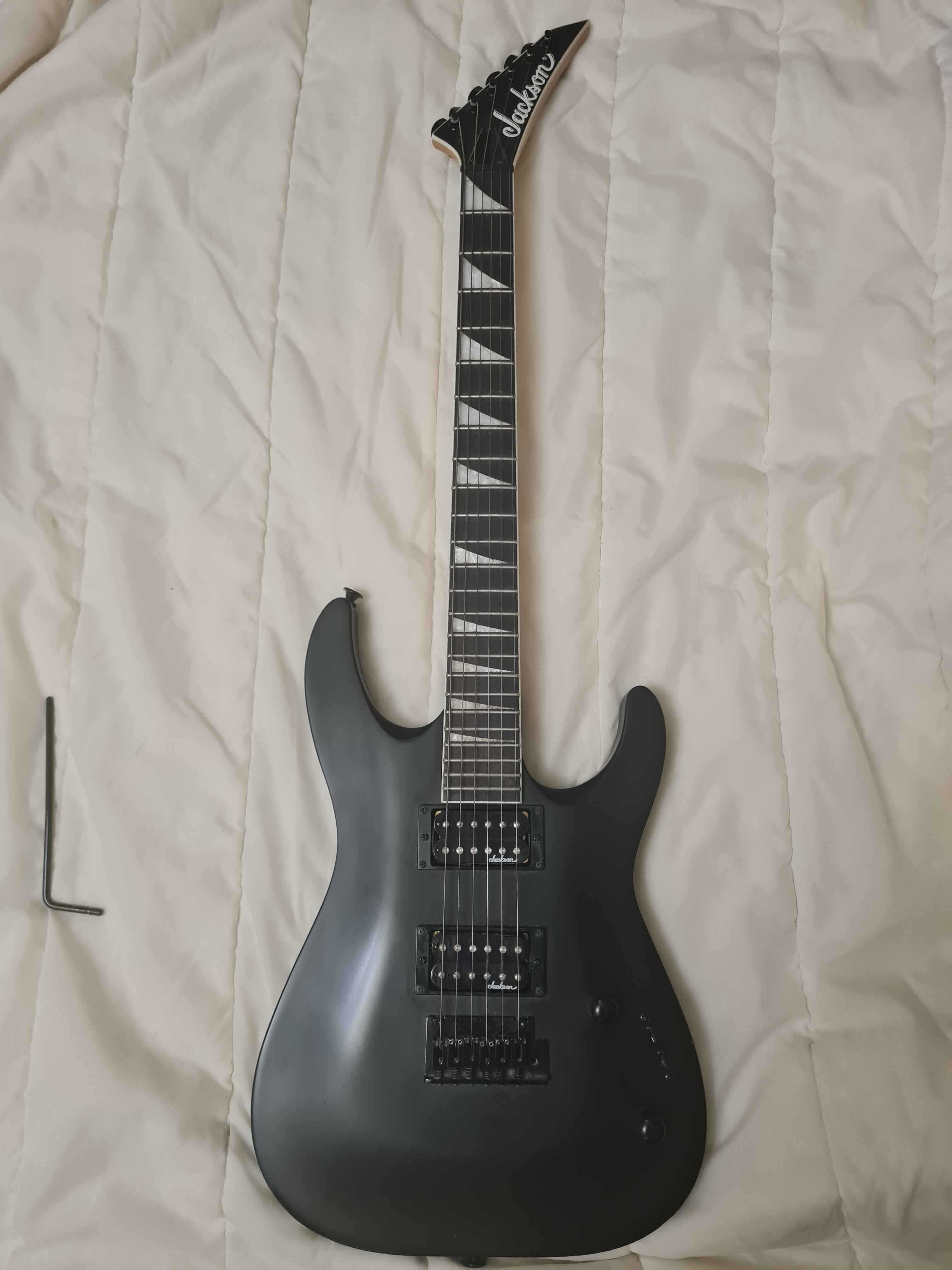 Vand Chitara Electrica Jackson JS 22 + Amplificator + Cablu Jack 4.5M