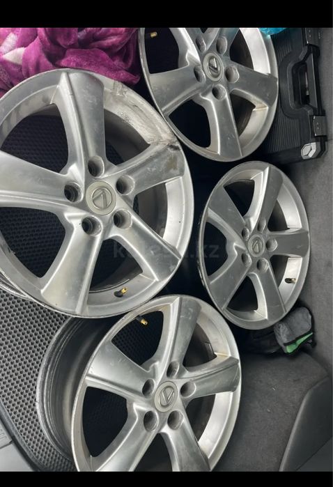 Продам диски на Lexus