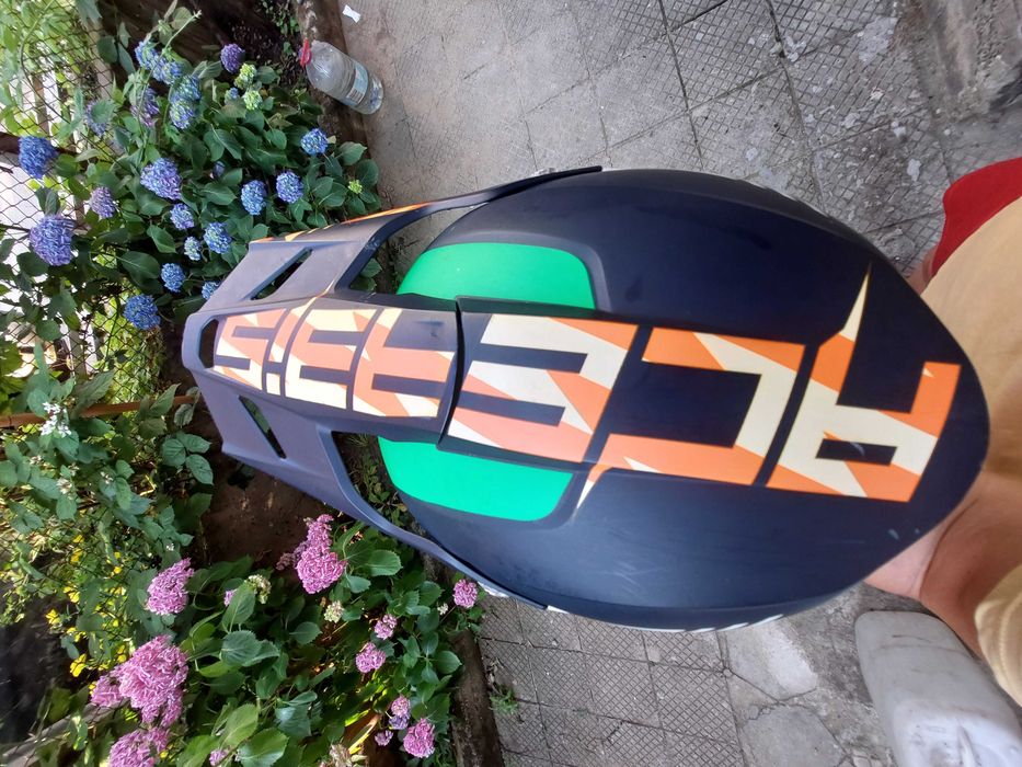 Кросова каска Acerbis L