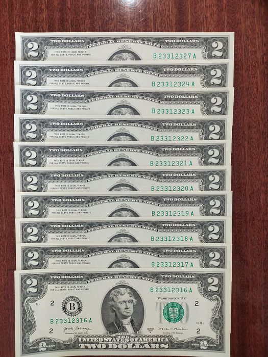 2-х долларовые купюры 10шт.