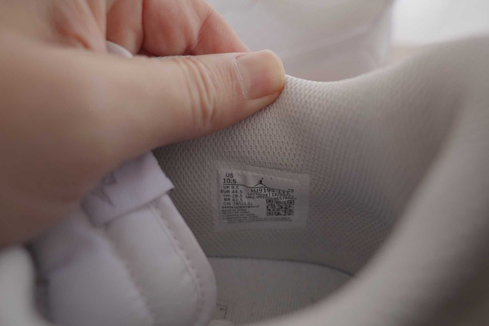 Air Jordan Legacy 312 Low 'White Coconut Milk' - 44,5 и 46 номер