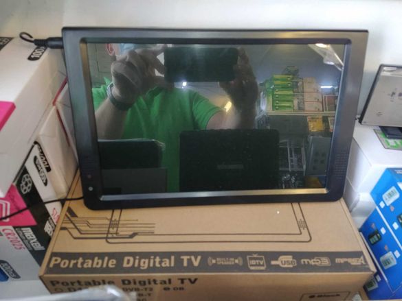 Портативен LCD телевизор 7”до14” 12/220V Цифров тунер DVB  Батерия