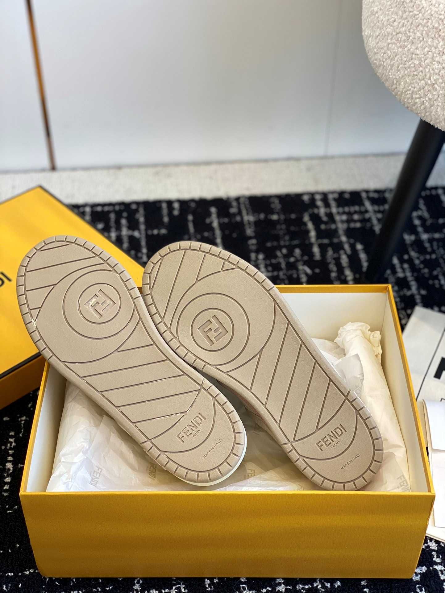 Fendi/Фенди различни модели