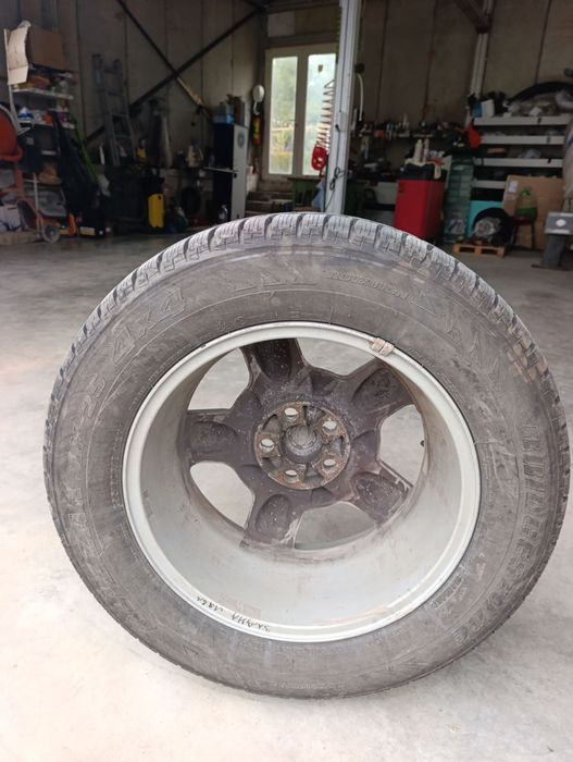 Джанти със зимни гуми Bridgestone 255/55/r18 от Ланд Роувър Дискавъри