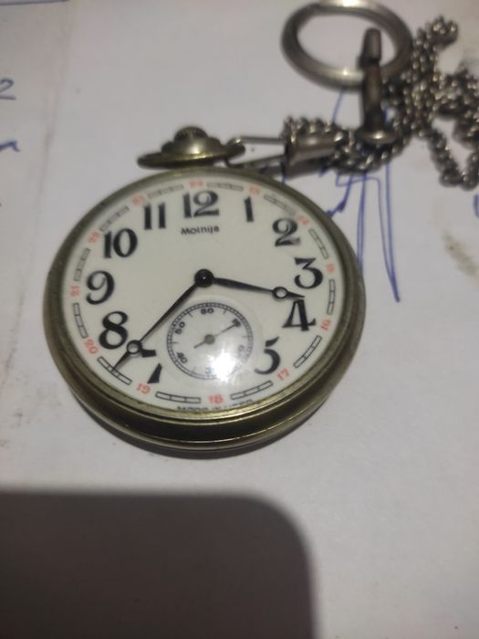 Продам часы молния не рабочий