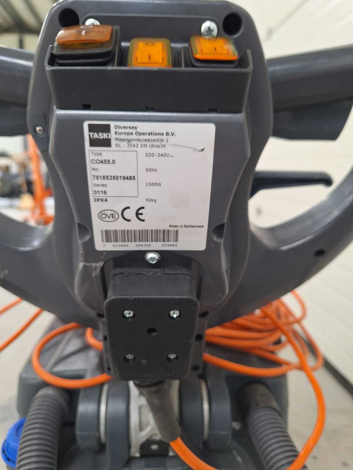 Masina de spalat pardoseli Taski Swingo 455