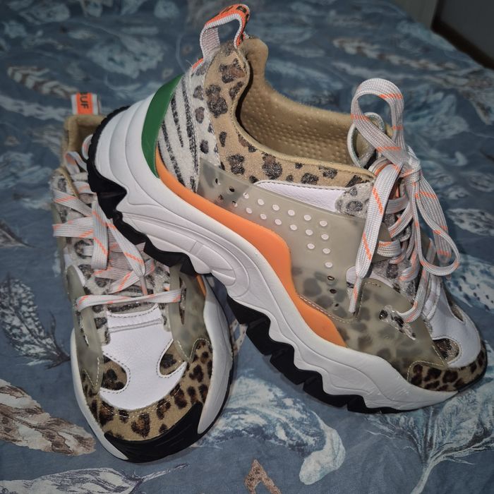 Adidasi Buffalo nr 39
