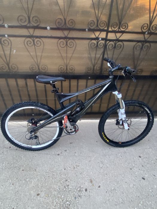 Bicicleta white carbon