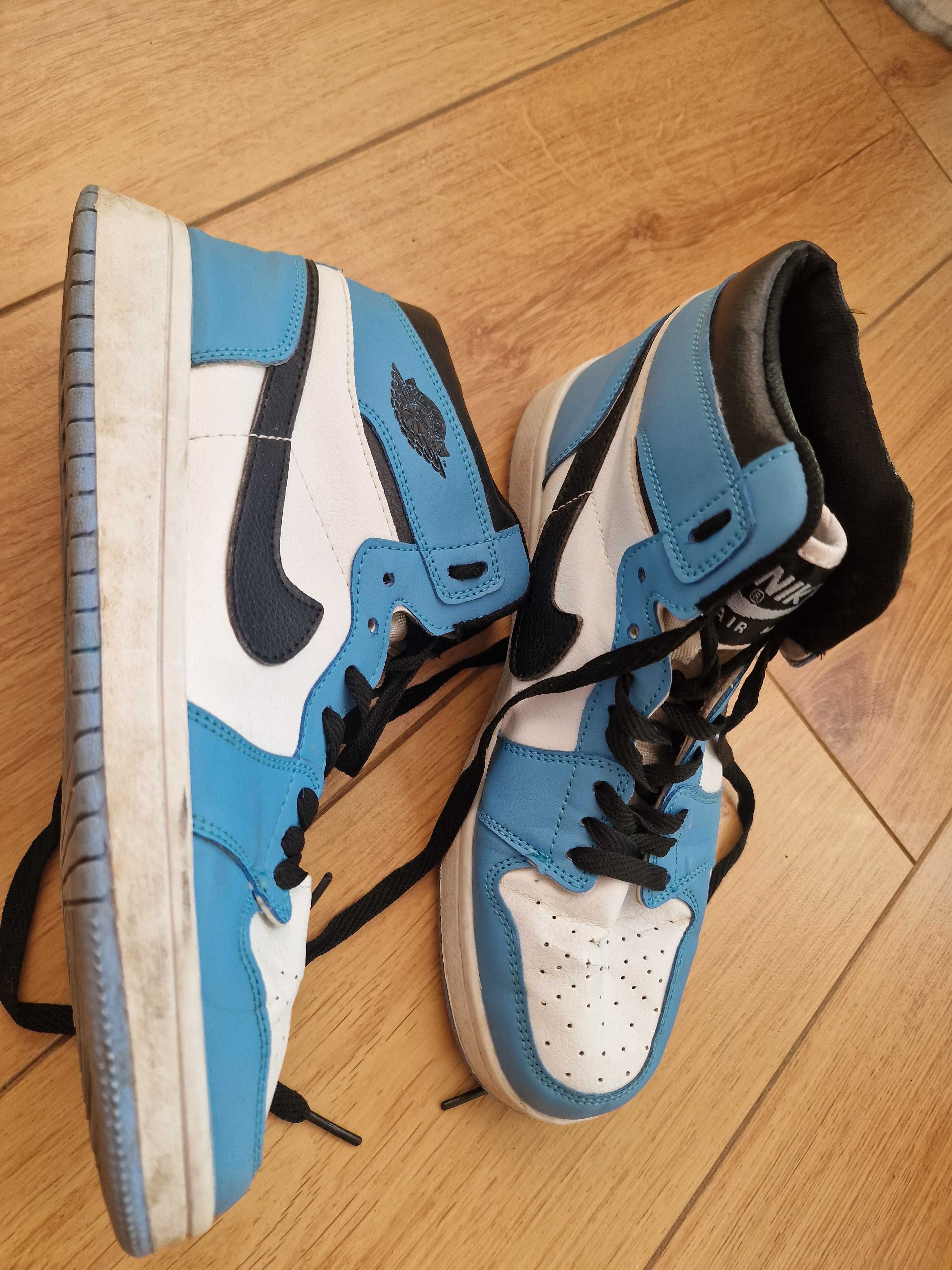Продавам Nike и лилава маратонки