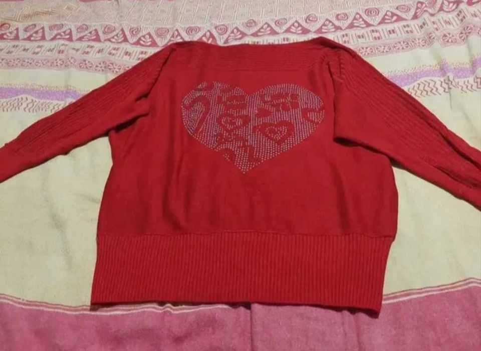 Bluza trendy guler barcă S/M tricot  subtire