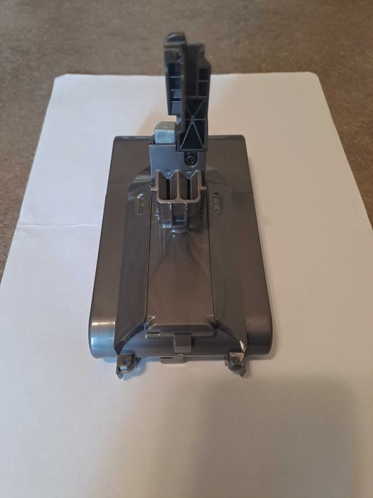 Vand baterie reincarcabila originala pentru Dyson V7  - 2400mAh 21.6V