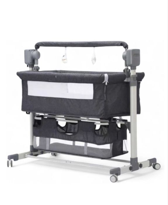 Продается очень удобный манеж, в отличном состоянии!