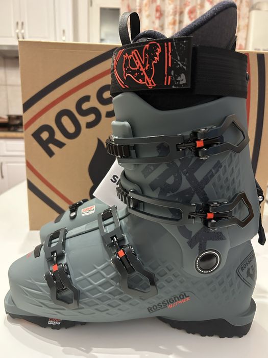 Clapari pentru barbati marime 28,5 sau 42,5/43 noi/nefolositi