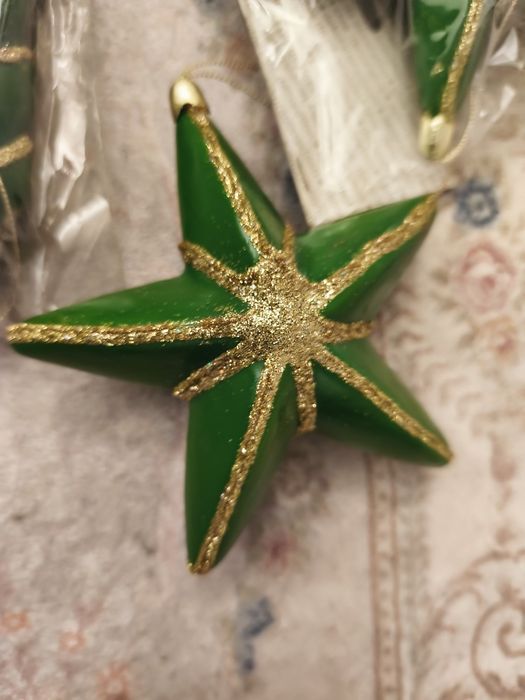 Холандски коледни играчки от смола