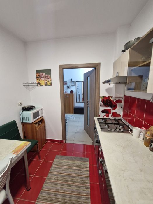 Inchiriez apartament 2 camere Campina