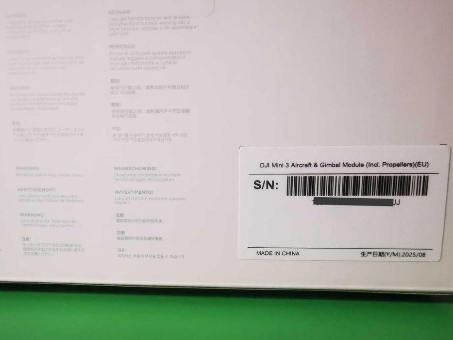 Drona DJI Mini 3 nou nouta cu acumulator si controller