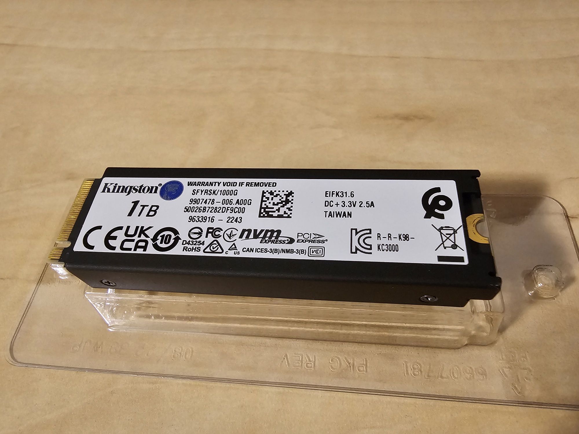 SSD Kingston Fury Renegade Heatsink 1TB PCIe 4.0 NVMe M.2 - garanție