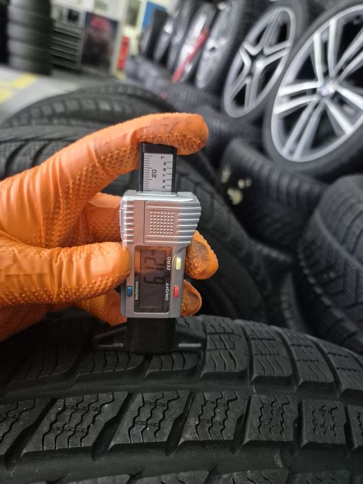 Vand set anvelope 315 35 21 si 275 40 21