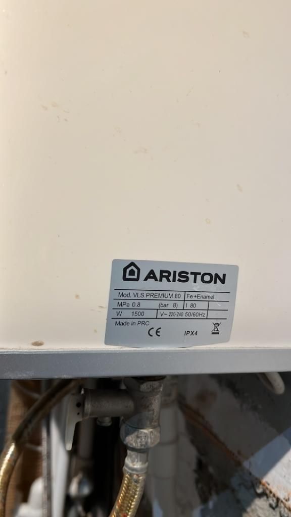 Piese pentru boiler electric Ariston VLS Premium de 80 de litri.
Dispo