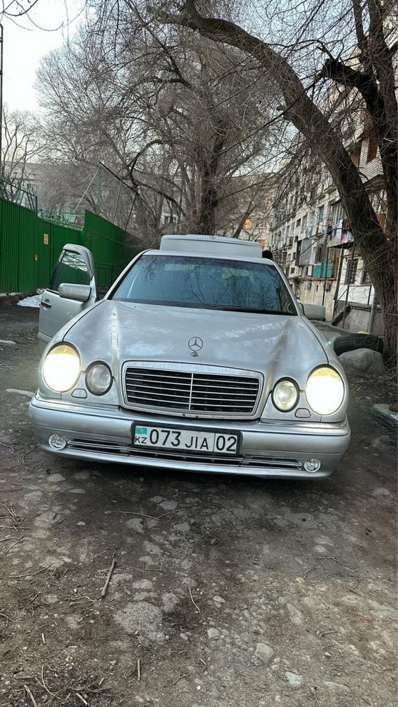 Продается: Mercedes Benz Е280 (W210) ,1996 года (ТОРГ)