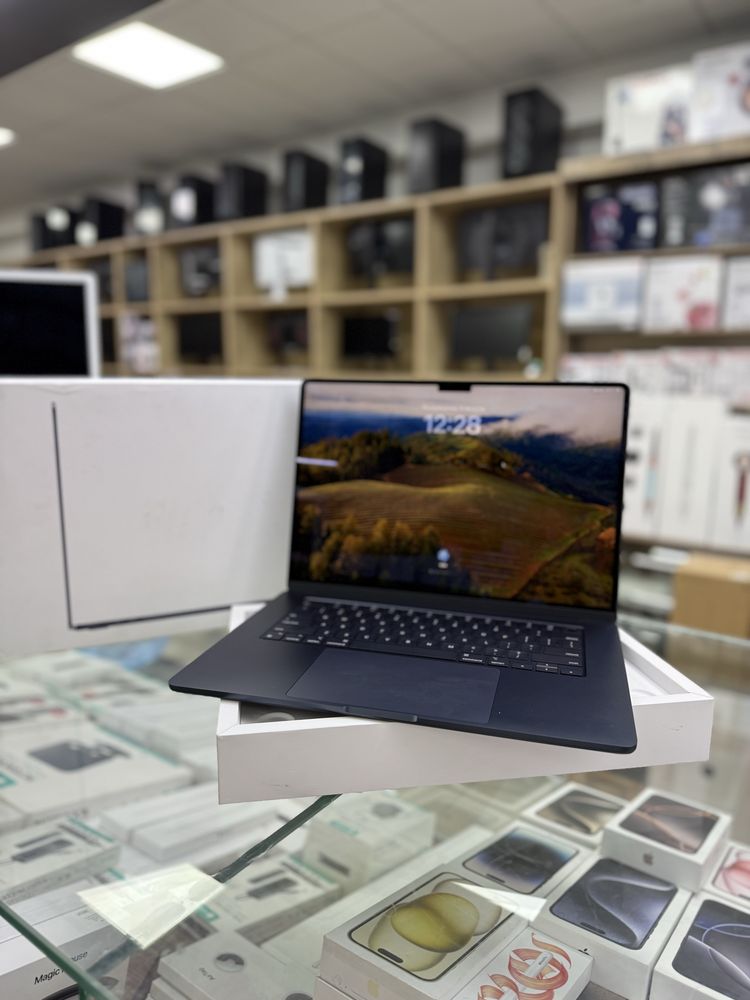 MacBook Air 15 inch M3 16/256 б/у