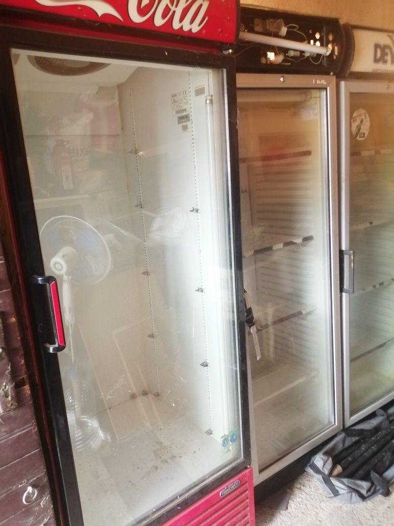 Продавам хладилни витрини