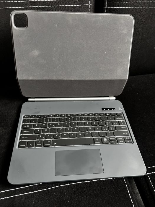Клавиатура за iPad Pro / Air 12,9" и 13"