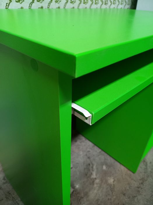 Бюро ученическо ново