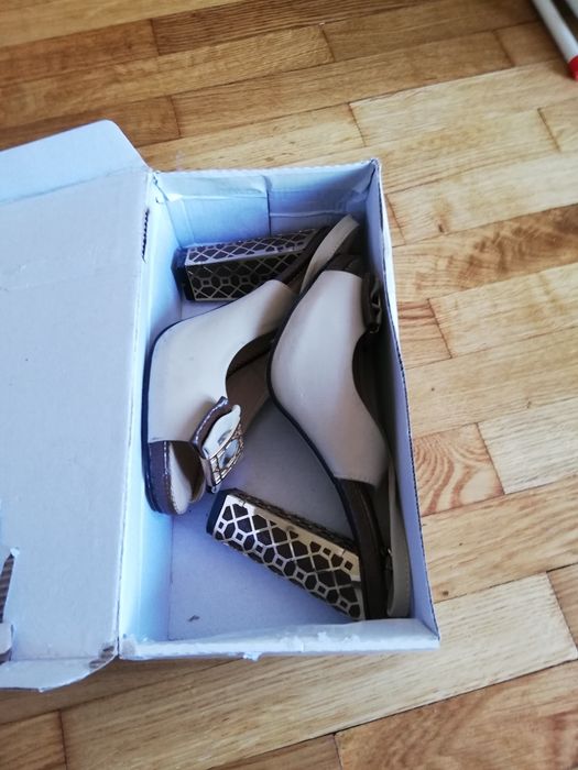 Официални дамски обувки