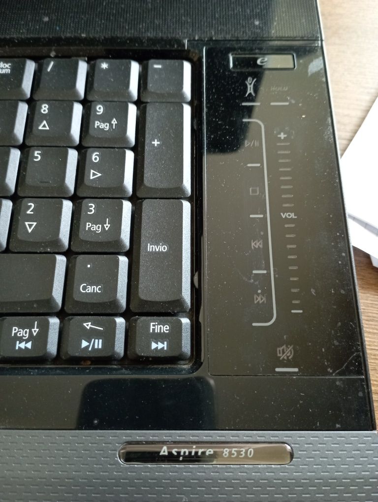 Vand Laptop Acer 8530