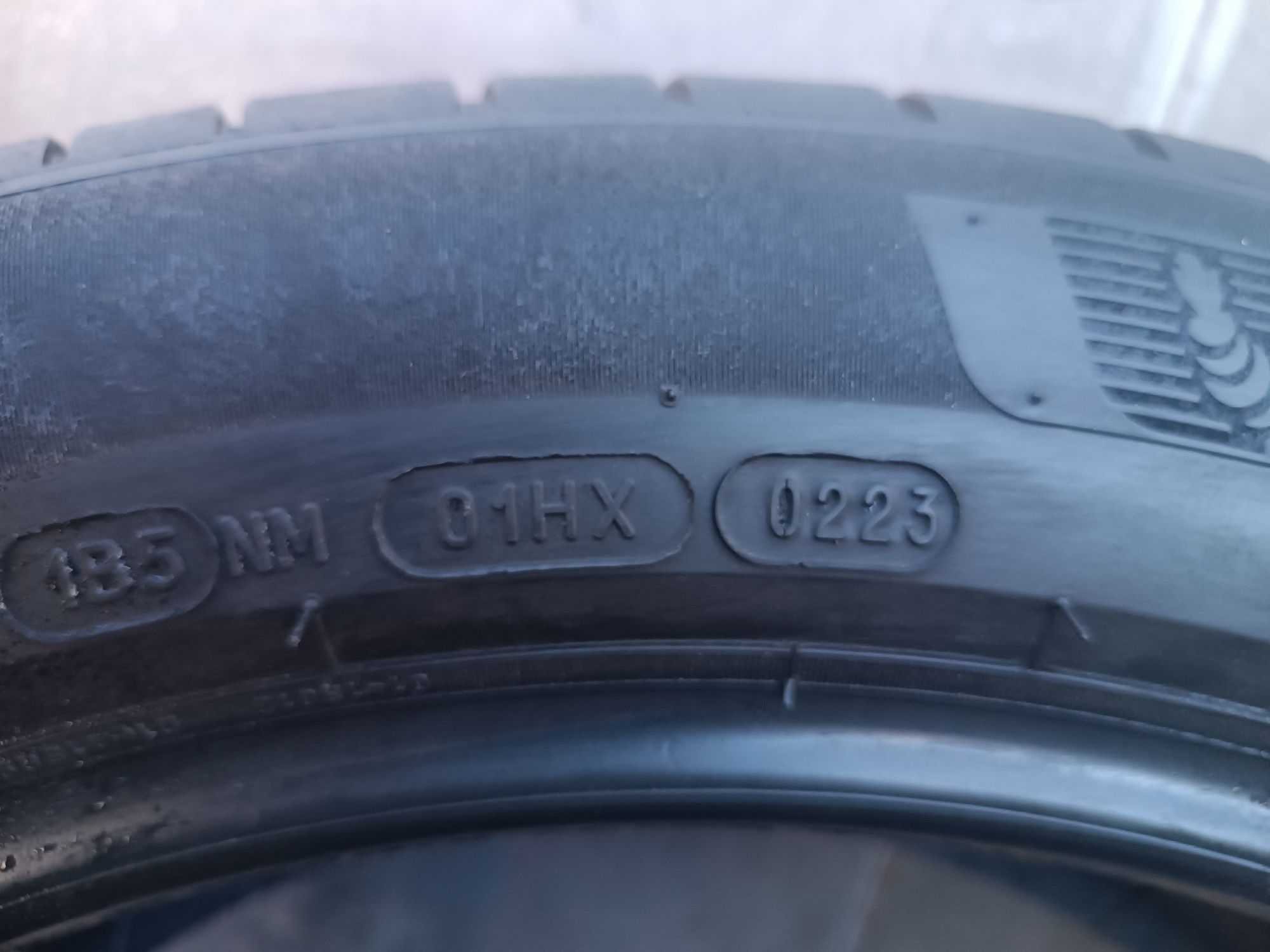 235/50/19 Michelin Дот 0223