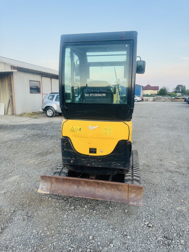 Miniexcavator YANMARsv18