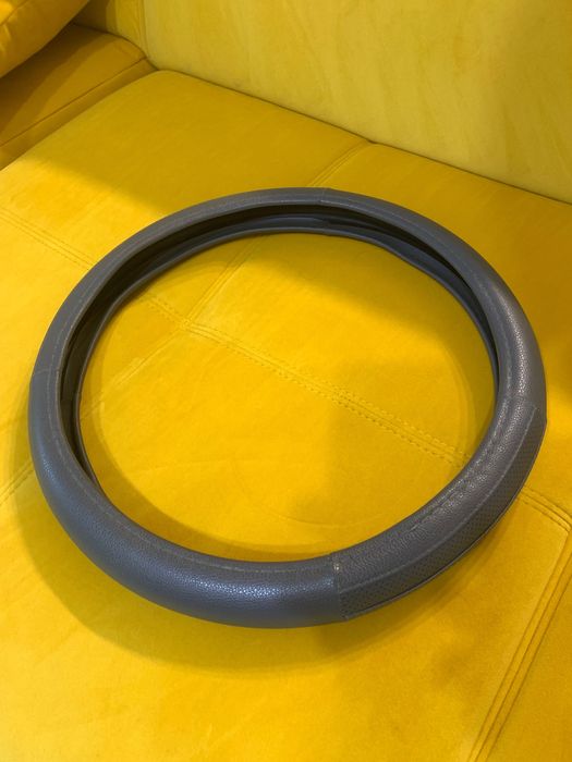 Vand husa volan noua