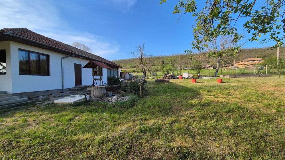 Обзаведена къща в село Александрово, Шуменско