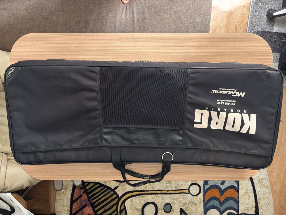 Korg Pa600 + husă originală – stare bună