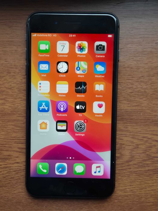 Iphone 8 plus 64gb Negru , 92 % baterie