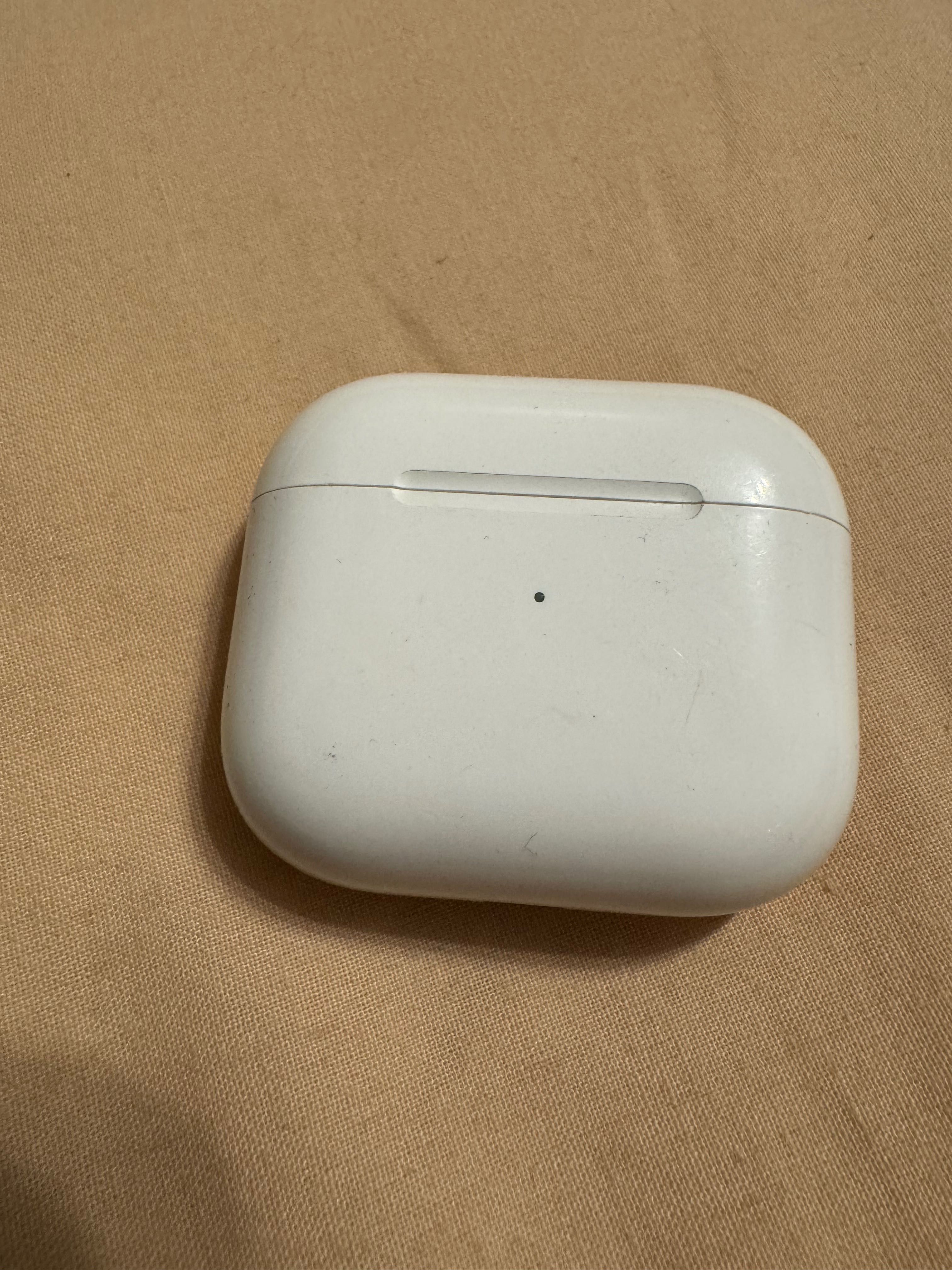Продавам истински Airpods 3gen!