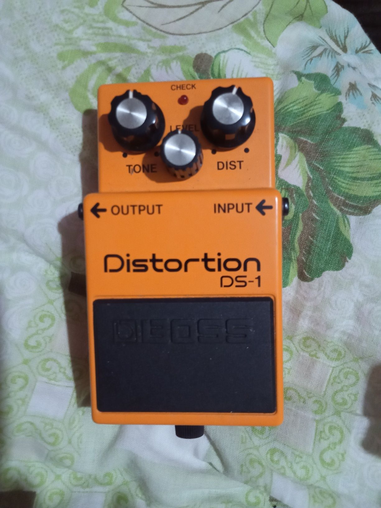 Гитарные педали эффектов BOSS-DD7,DS-1,BF-2