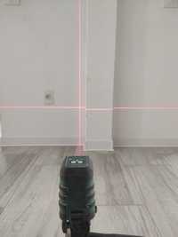 Laser cu linii in cruce